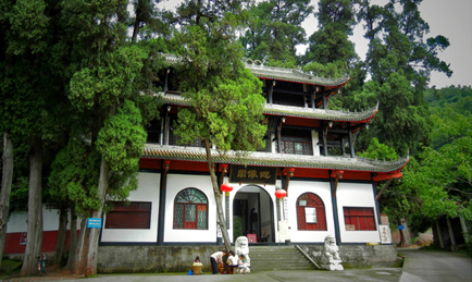 初夏歡樂(lè)行，暢游鶴鳴山